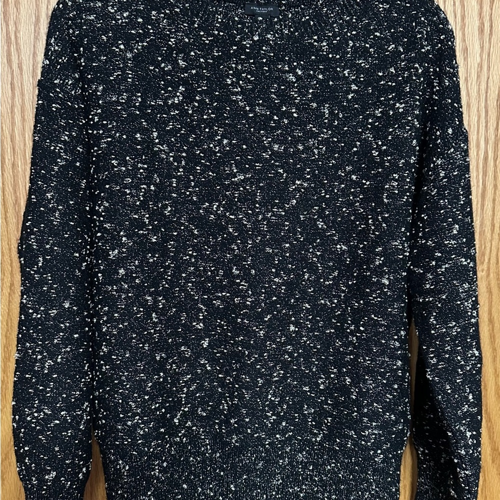 Ann Taylor Women's Black and White Knit Crewneck Sweater